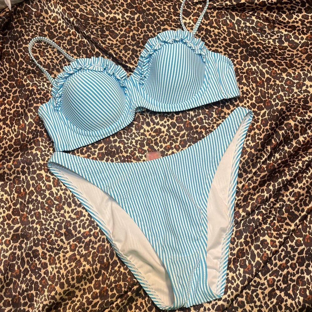 Lilly Pulitzer Leven Striped Bikini Set - Picture 6 of 16
